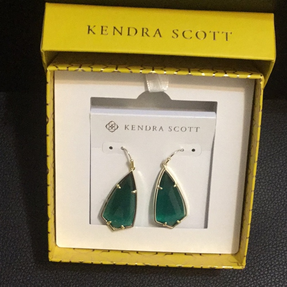 FLASH SALE NWT KS Emerald Cat’s Eye Carla Earrings